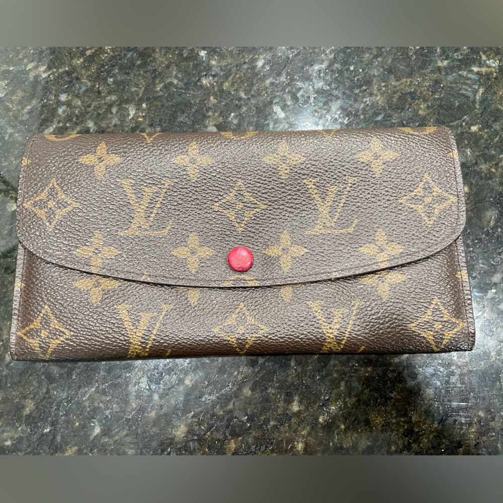 Authentic Louis Vuitton Emilie Wallet